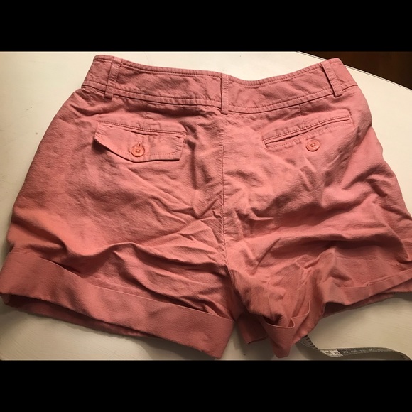 Shorts - Picture 3 of 4